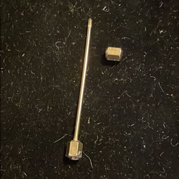 Vintage-1960s-gold tone hexagonal shaped tie tack/lapel pin - Picture 8 of 12